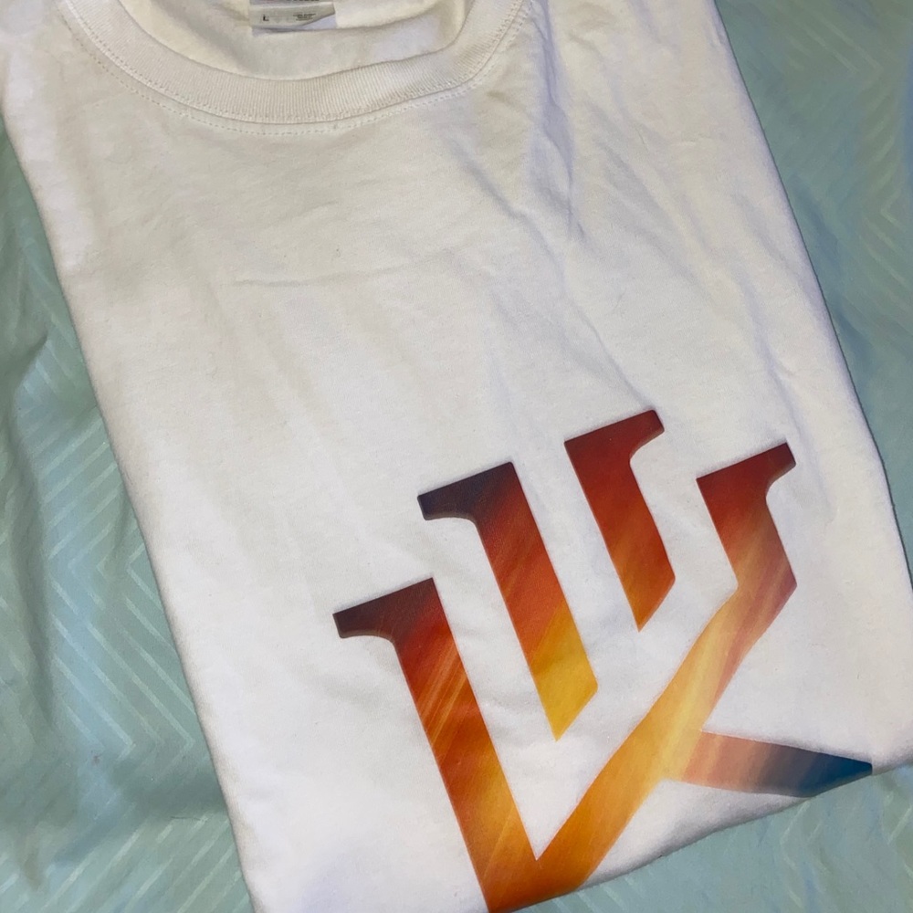 NWOT Kyrie Rainbow Logo T, Lg🏀 - Picture 4 of 4